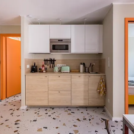 Balatonic Orange Daire
