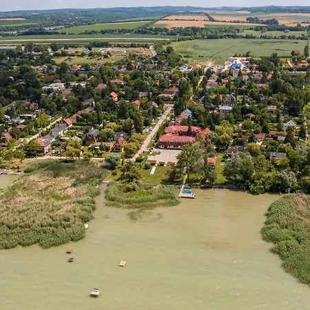 Balatonic Orange 아파트 자르마디